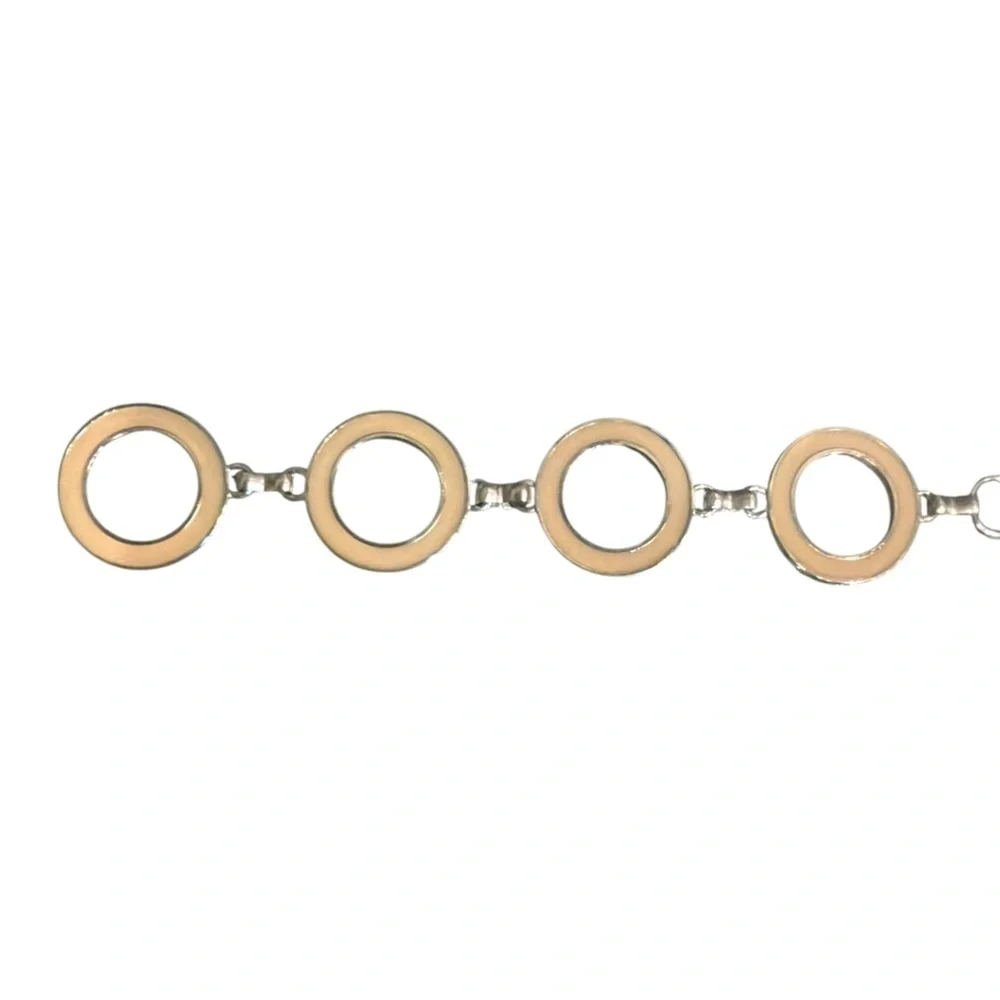 ⭕️Calvin Klein Tan Enamel and Silver Circle Link Belt. Very cool design!
